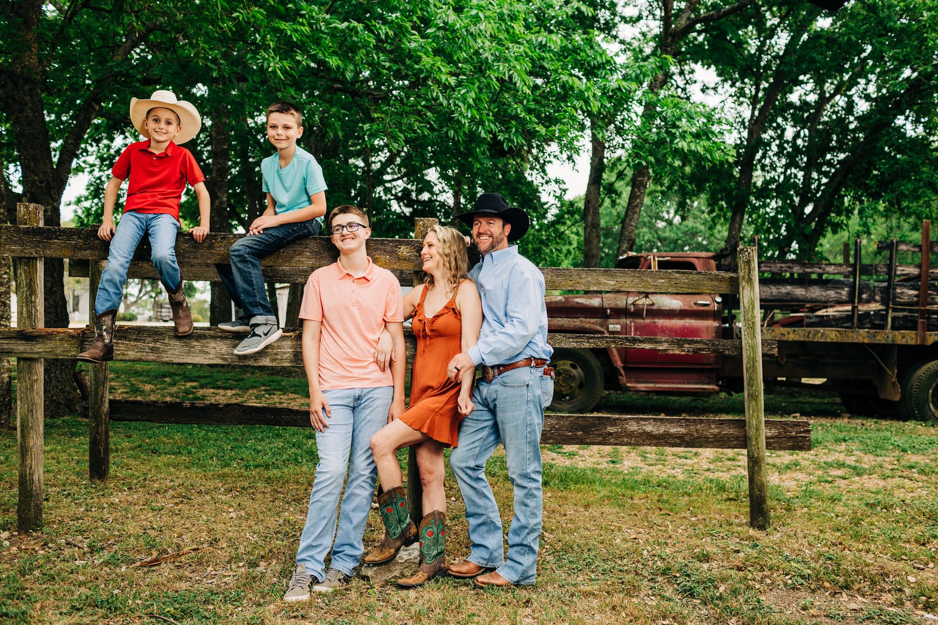 How to Prep for a Family Photo Session (Without Losing Your Mind)