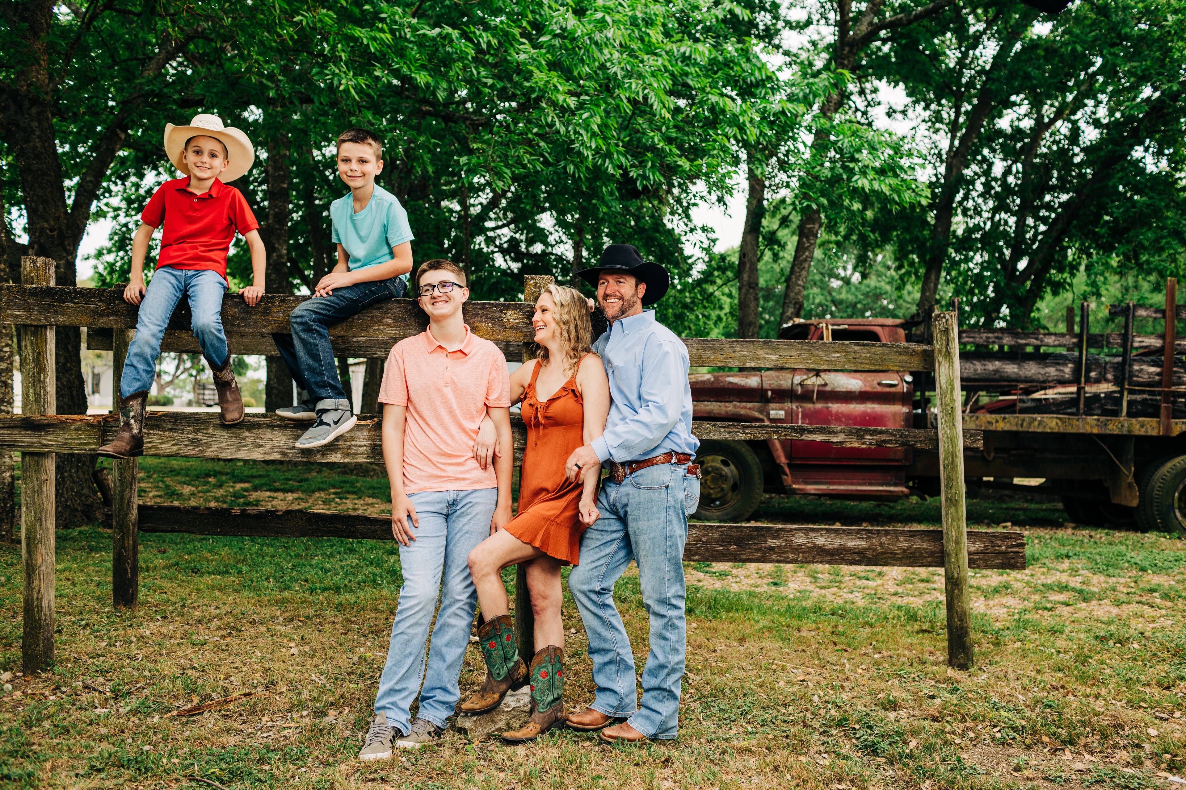 How to Prep for a Family Photo Session (Without Losing Your Mind)